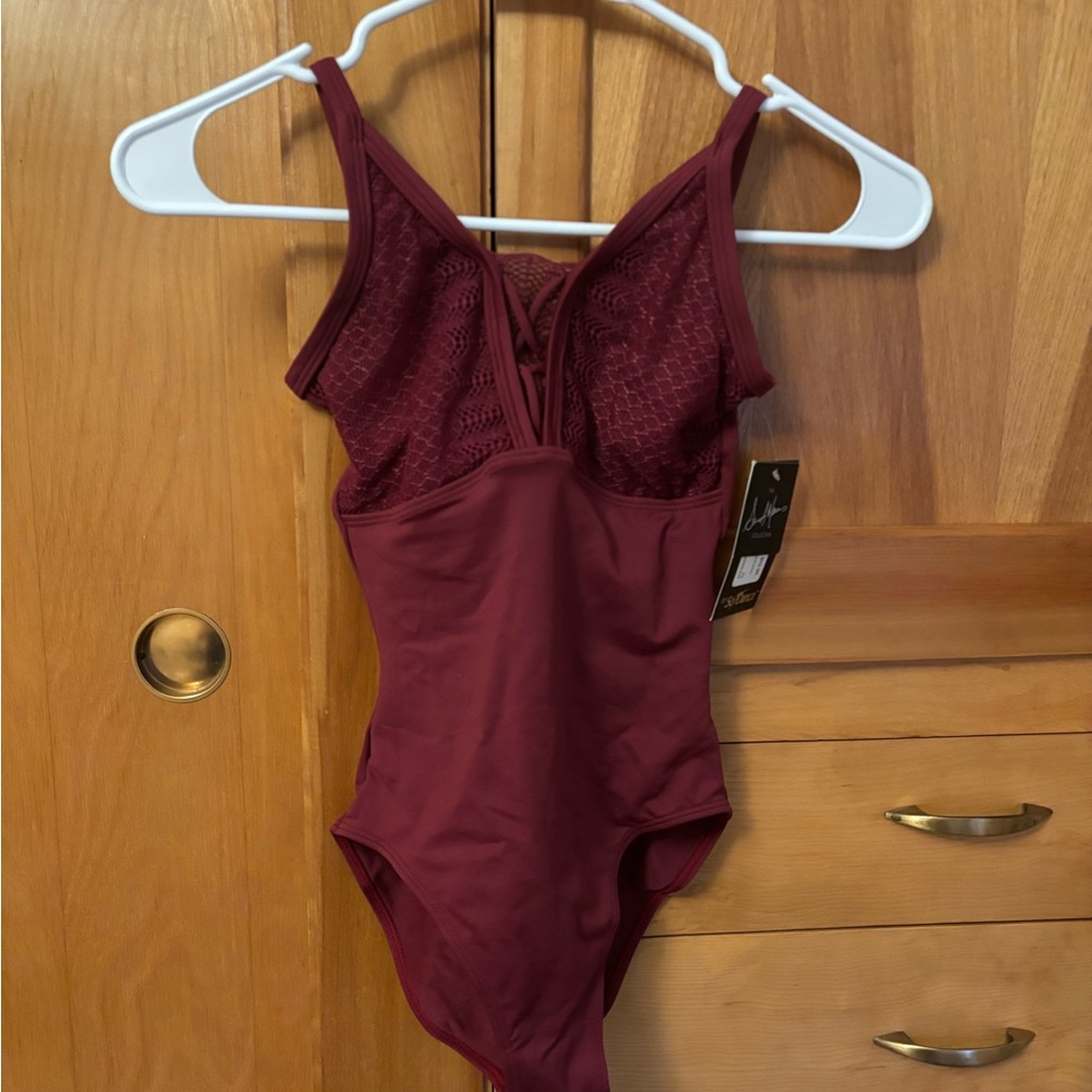 so danca burgundy leotard size PA/XS